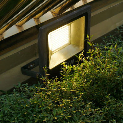 10W LED Outdoor Floodlight 5000K 1,000Lm