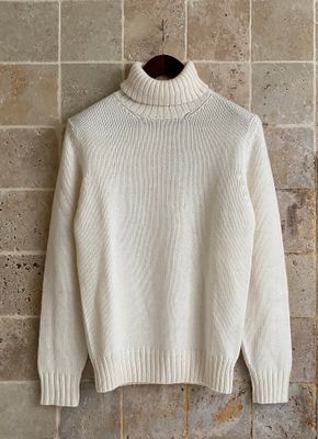 Pull col roulé beige ivoire