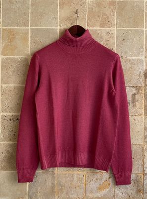 Pull col roulé rose