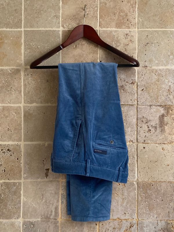 Pantalon en velours côtelé bleu