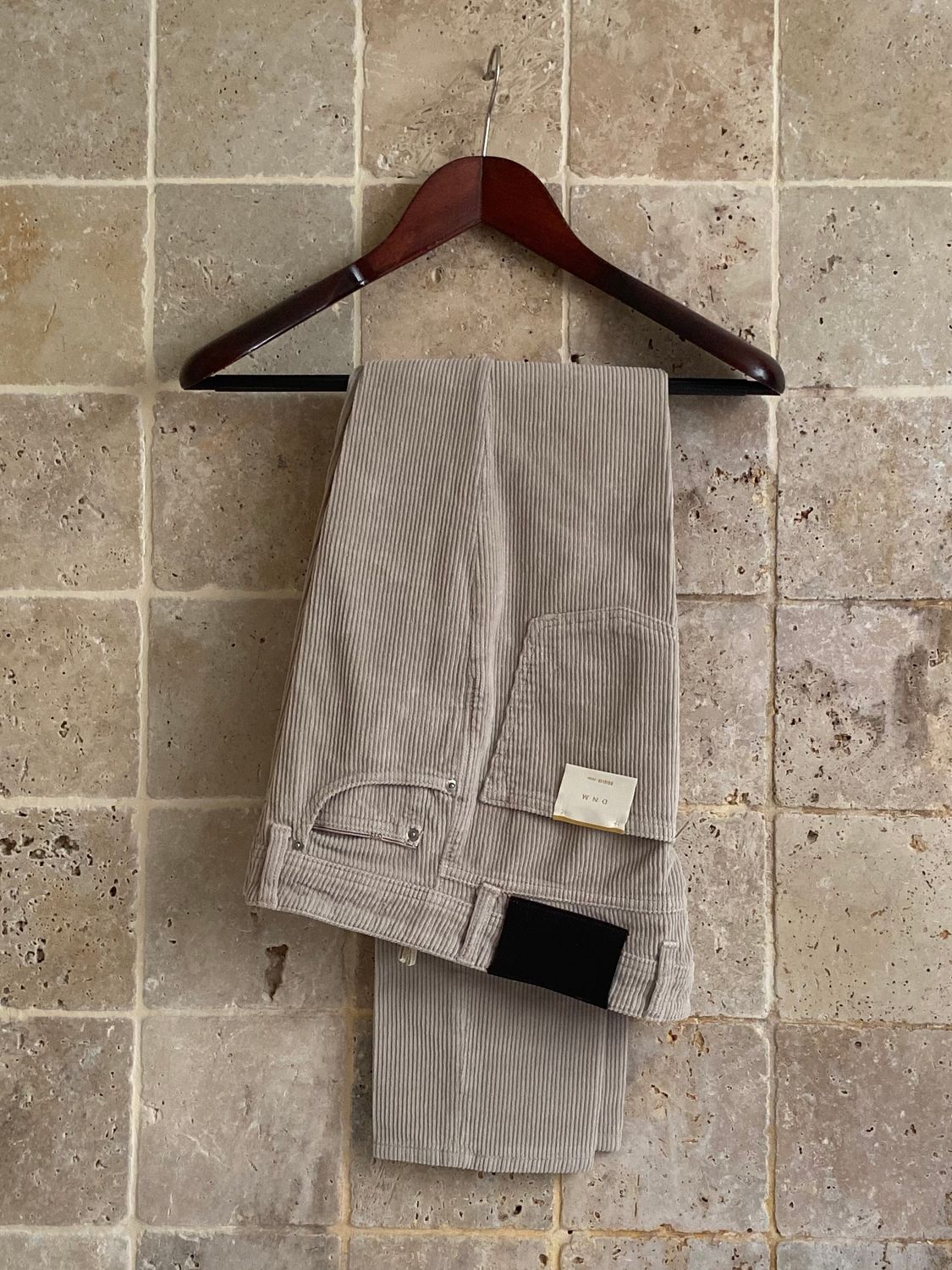 Pantalon 5 poches en velours côtelé beige