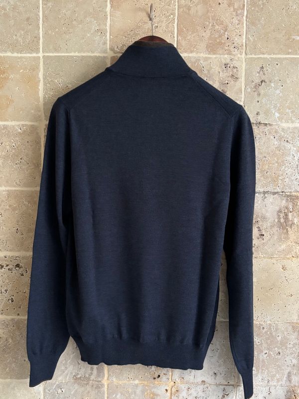 Pull col zippé