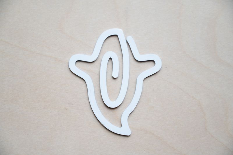 Acrylic GHOST POINTED BOTTUM FLOATING paper clip