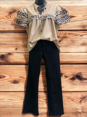Leopard Scallop Ruffle Detail Top
