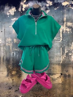 Kelly Green Top w/ pink trim