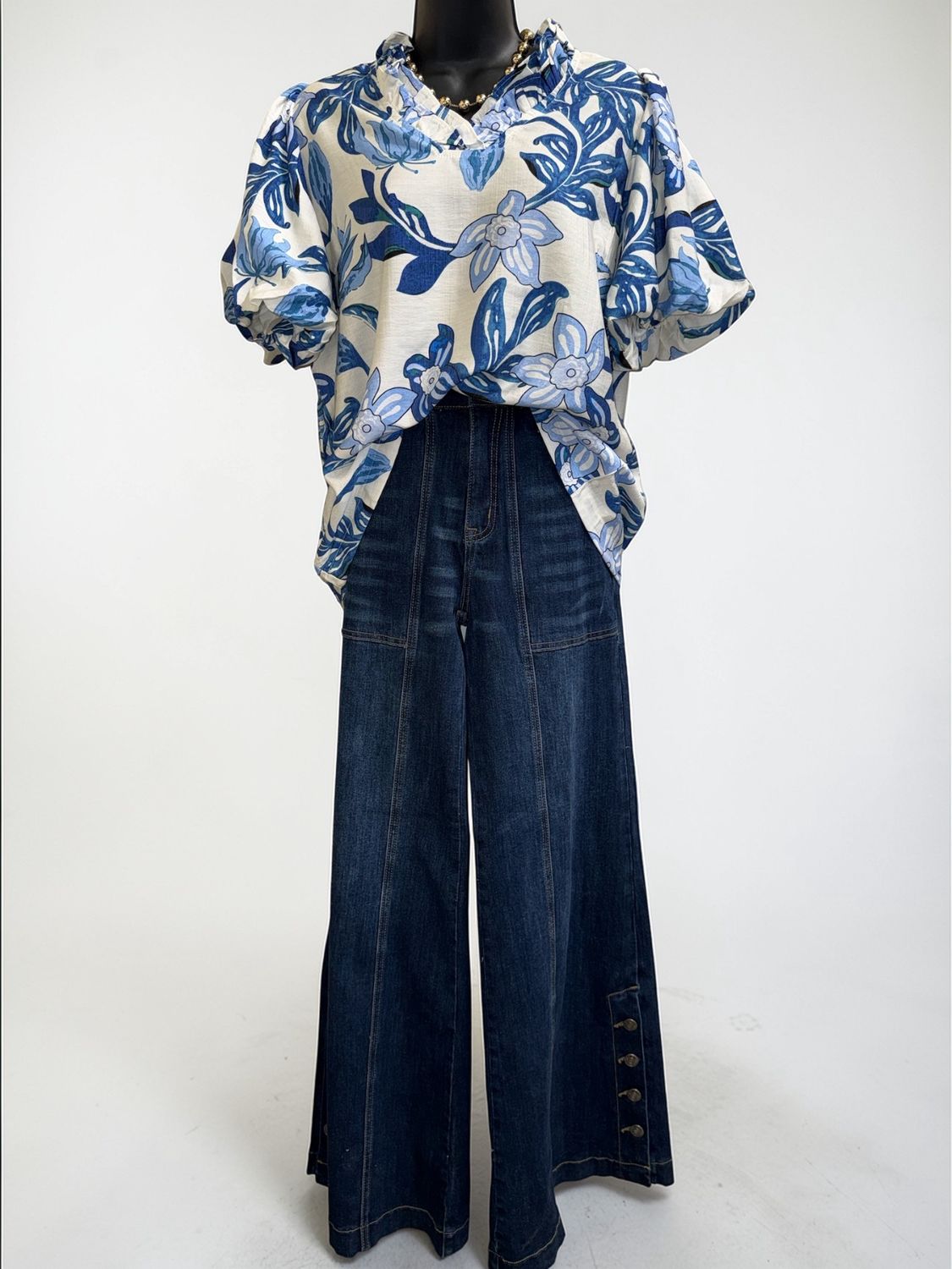 Blossom Print Ruffle V-Neck Short Sleeve Top