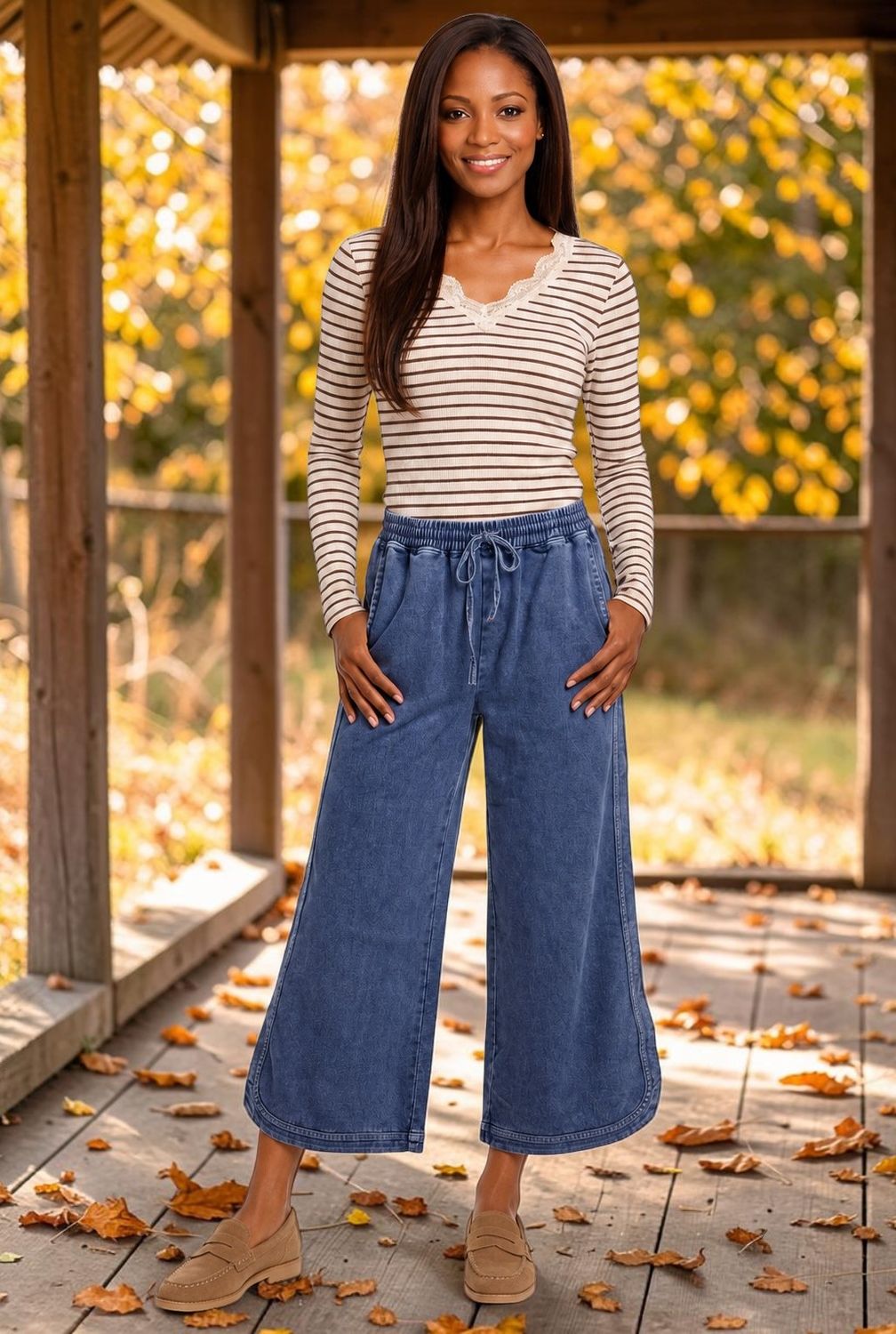 LS Lace Inset V-Neck Stripe Top