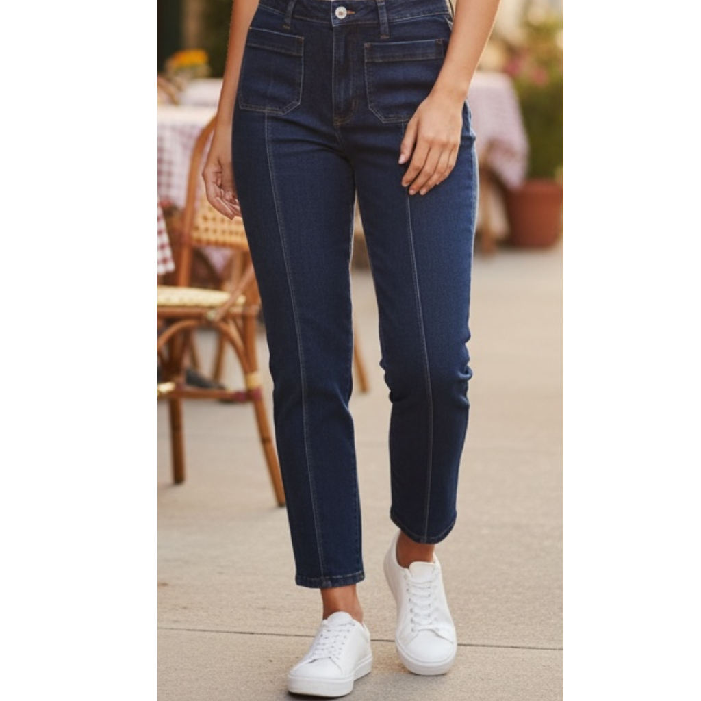 Denim Jeans With Pockets in Front