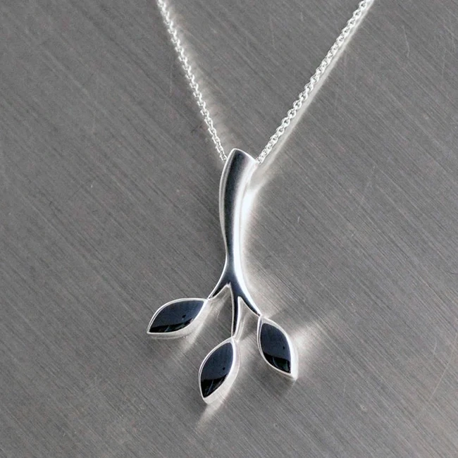 Sassi Design, Kevät riipus