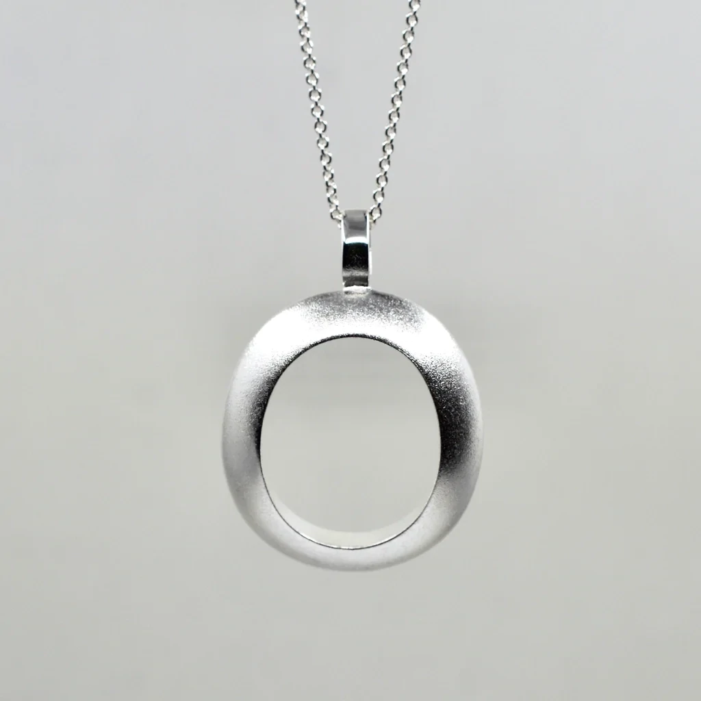 Sassi Design, Looppi riipus