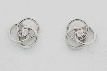 C.Granit timanttikorvakorut