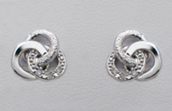 C.Granit timanttikorvakorut