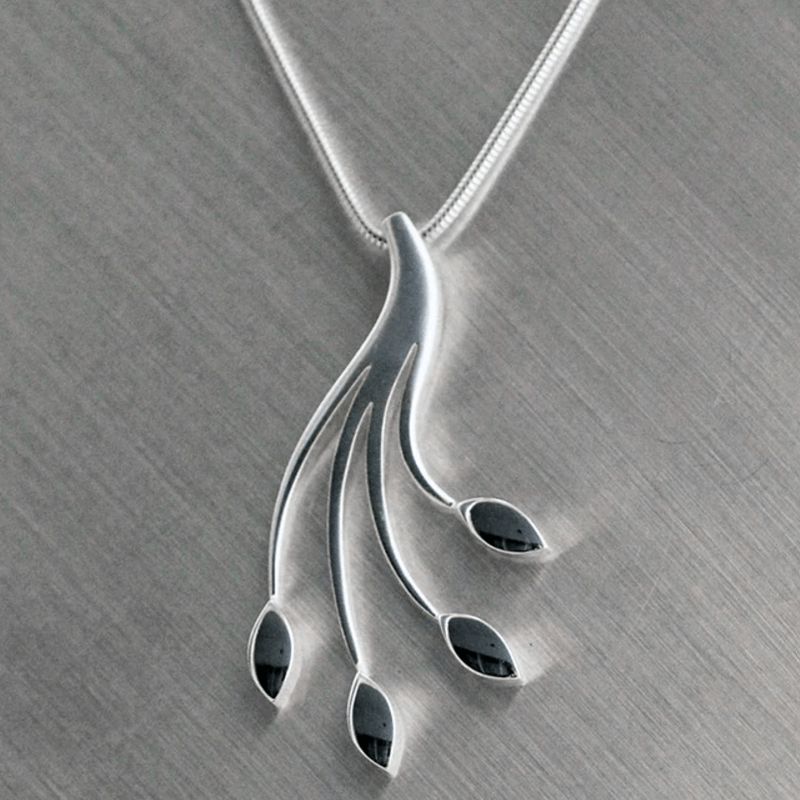 Sassi Design, Kevät riipus