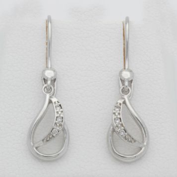 C.Granit timanttikorvakorut