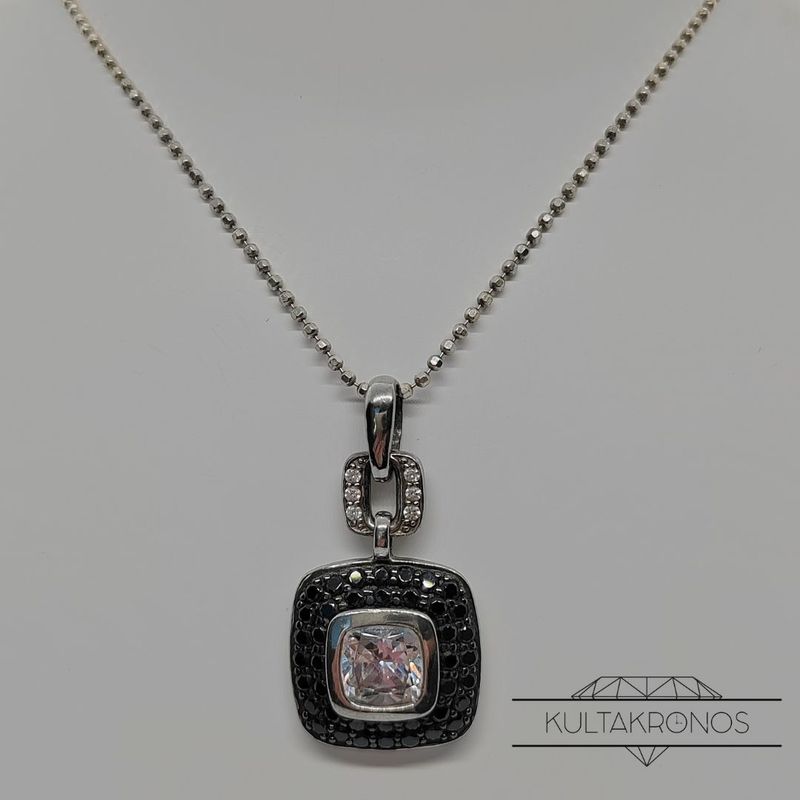 Säihkyvä kaulakoru