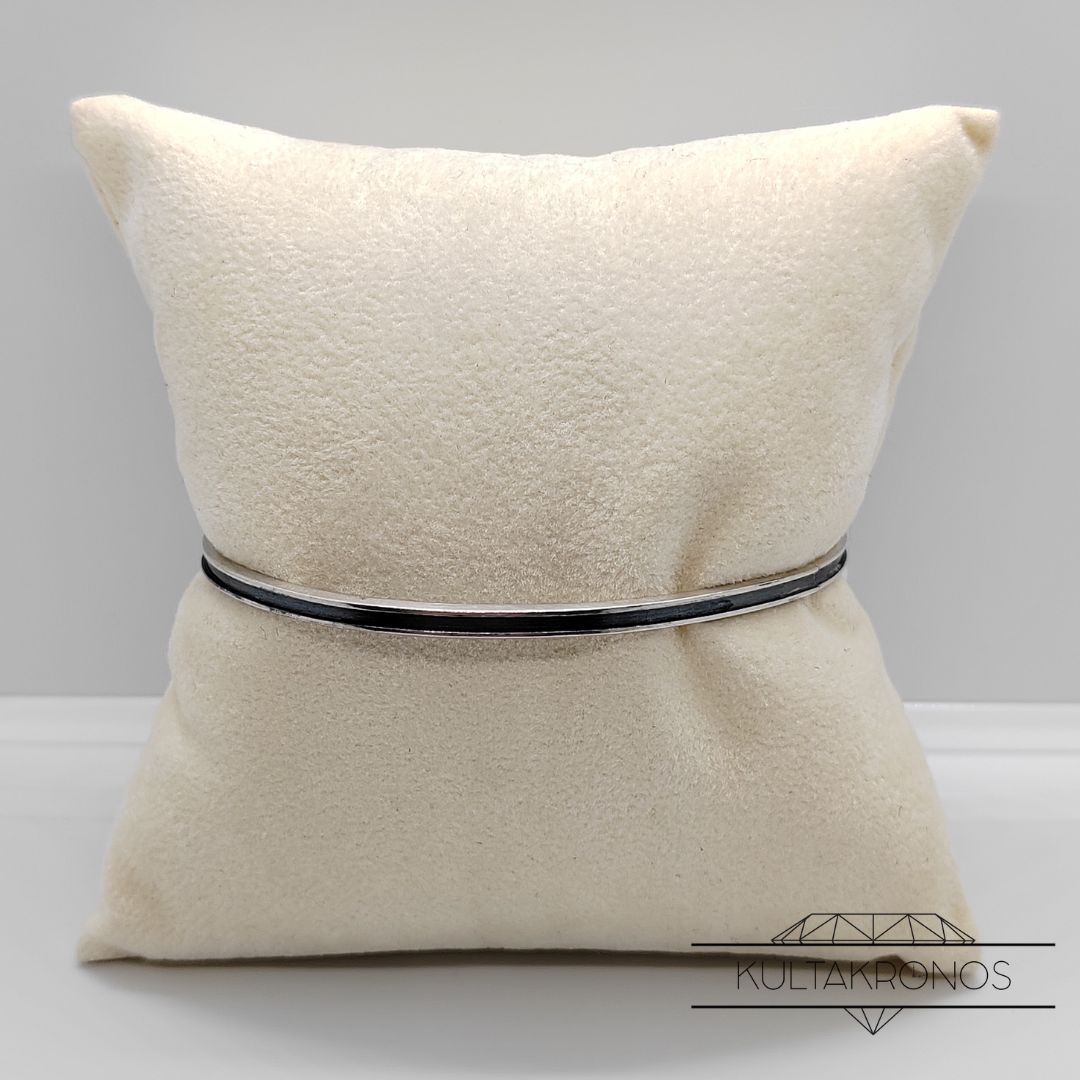 Hopeinen rannerengas - 1964