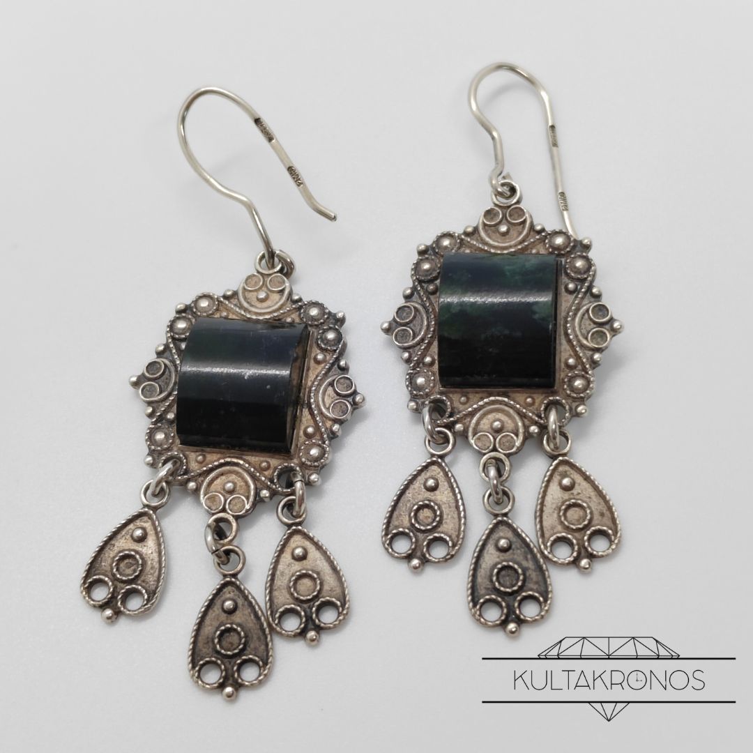 Koukkukorvakorut Koukkukorvakorut