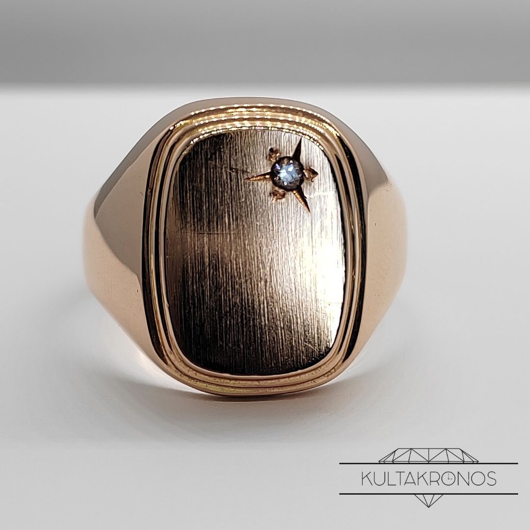 Kultainen kantasormus timantilla Kultainen kantasormus timantilla