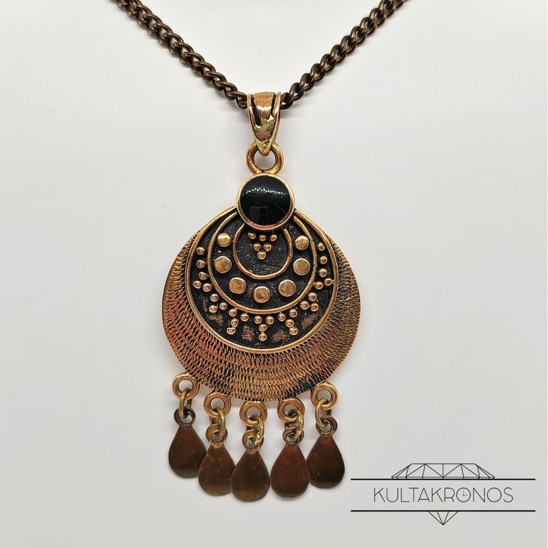 Pronssinen kaulakoru