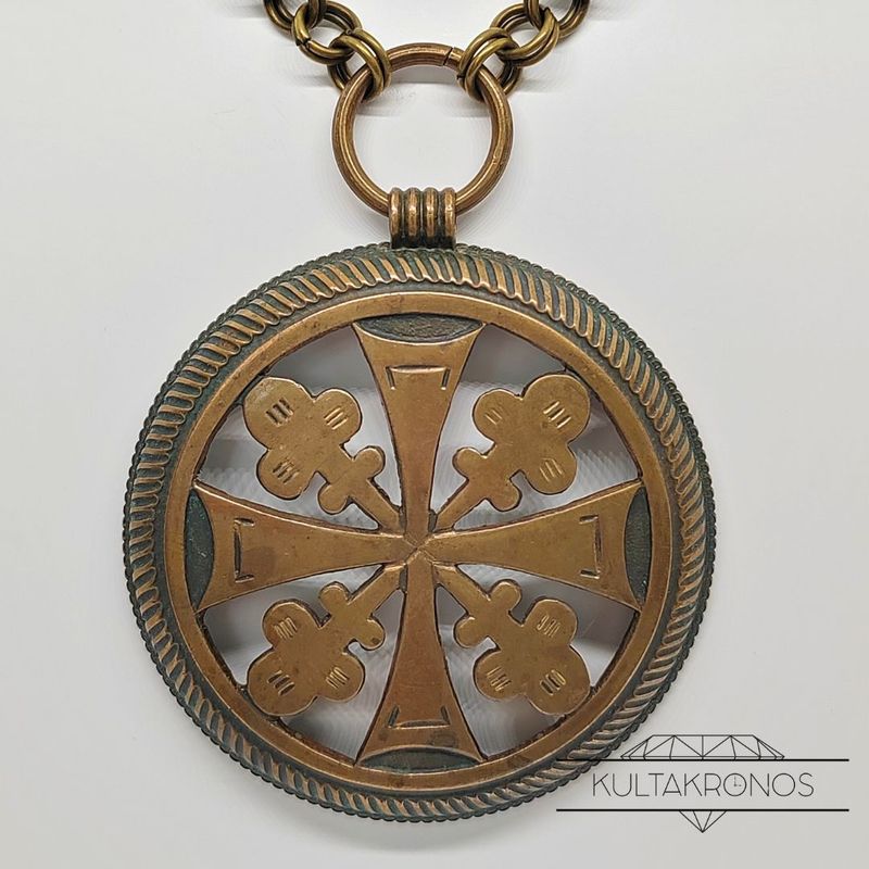 Kalevala Koru, Nastolan riipus