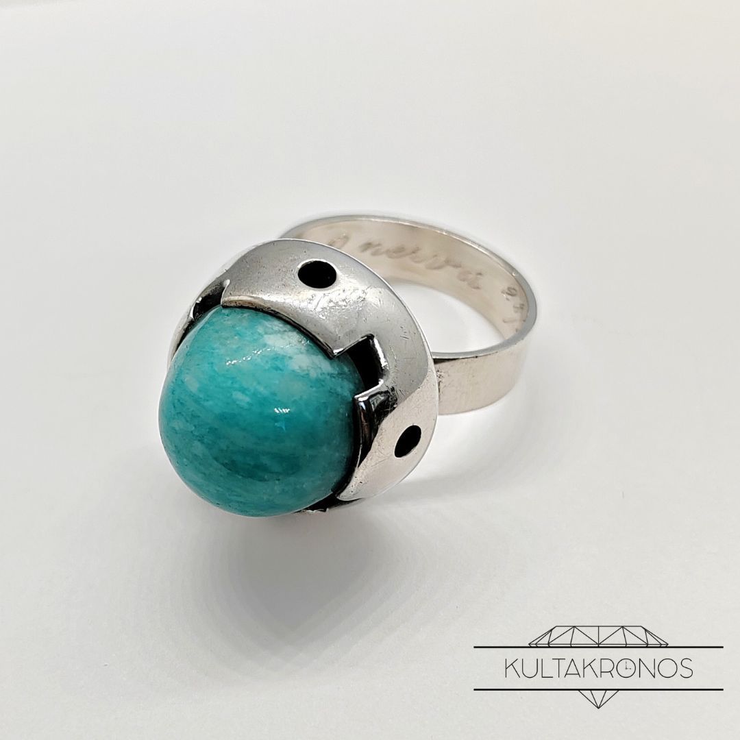 Hopeinen sormus amatsoniitilla - 1966 Hopeinen sormus amatsoniitilla - 1966