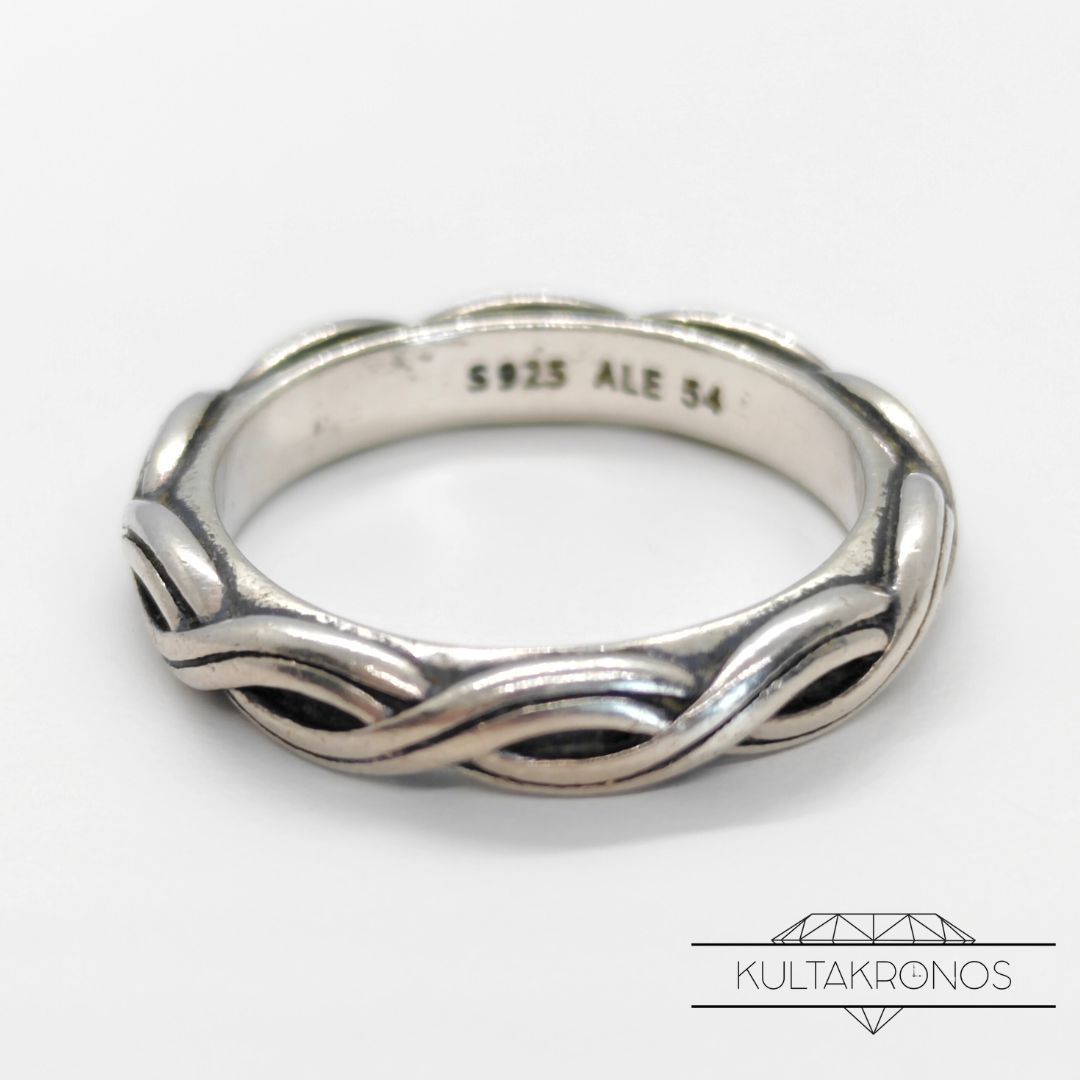 Hopeinen punos-sormus Hopeinen punos-sormus