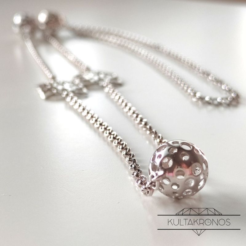 Liisa Vitali, Pitsi ja Leppäkerttu -kaulakoru