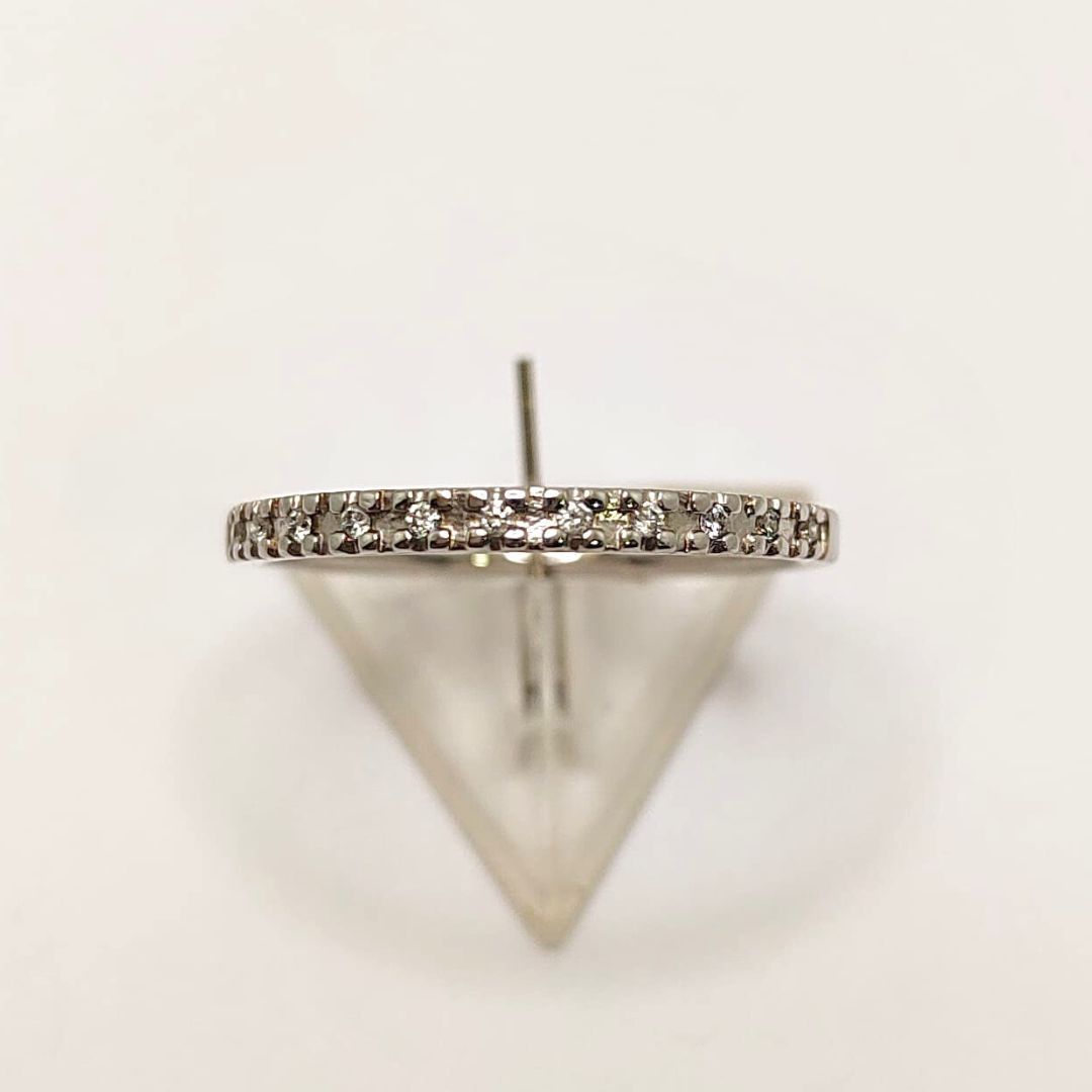 C.Granit timanttisormus C.Granit timanttisormus