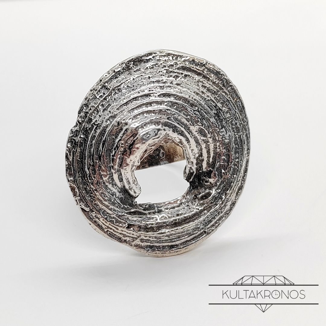 Helky Juvonen, Suivakko hopeasormus - 1973