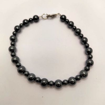 Hematiittihelmi-rannekoru