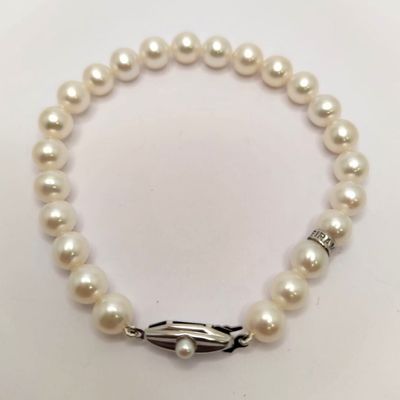 Makeanvedenhelmi-rannekoru