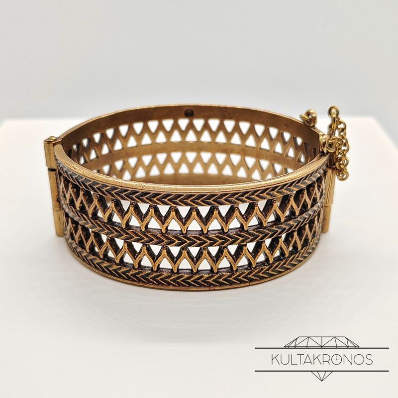 Kalevala Koru, Uskelan rannekoru