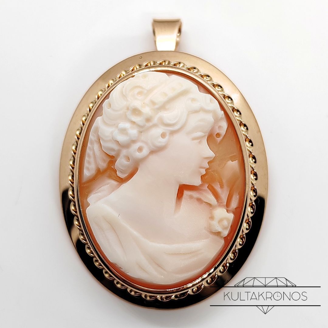 Kultakeskus, Camé-rintaneula/riipus - 1998