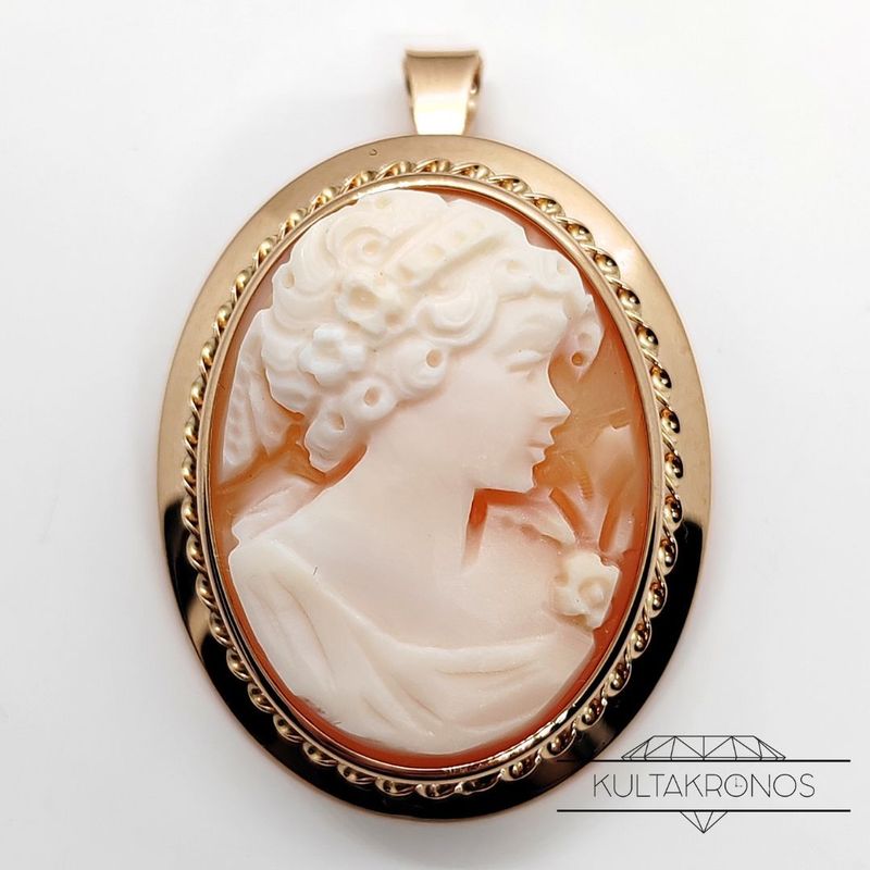 Kultakeskus, Camé-rintaneula/riipus - 1998