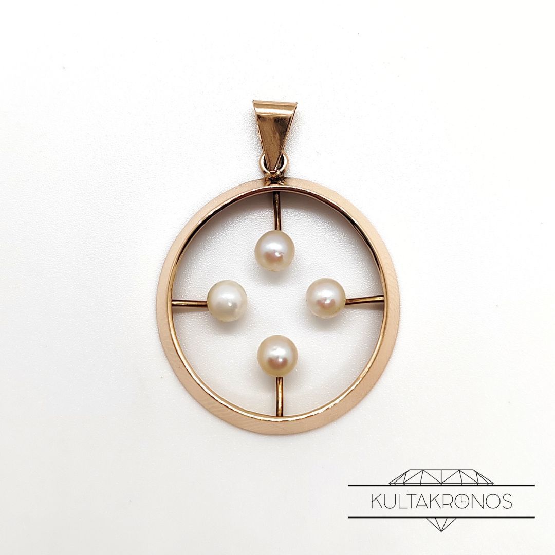 Nummilan Koru, Kultariipus helmillä Nummilan Koru, Kultariipus helmillä