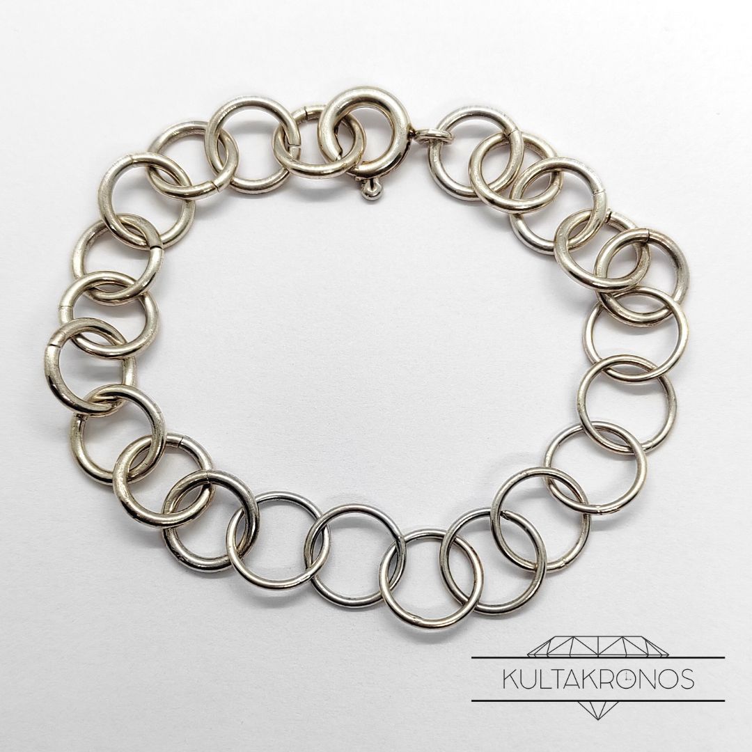 Hopeinen rannekoru Hopeinen rannekoru