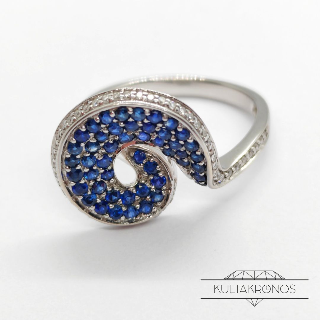 Valkokultainen Aaltosormus timanteilla & sinisafiireilla