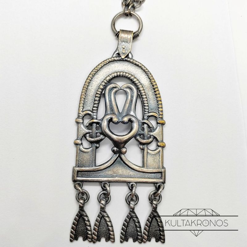 Kalevala Koru, Kalannin Kalmumäen riipus