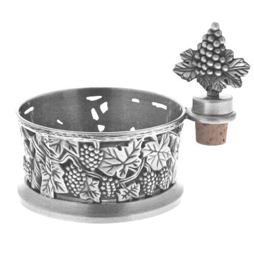 Pullonalunen ja korkki rypälekoristein