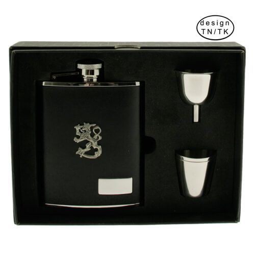 Taskumattisetti tinaleijonalla