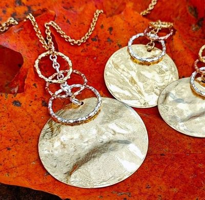 Pronssiset ja muut kaulakorut