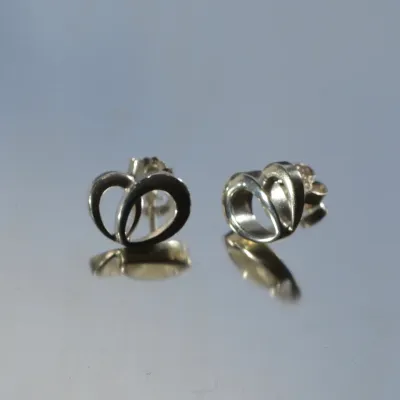 Sassi Design, Onni korvakorut