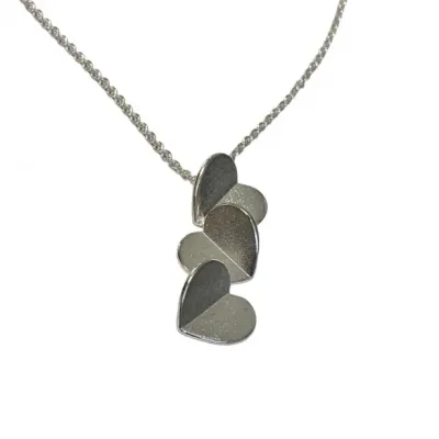 Sassi Design, Heijastuksia sydänriipus