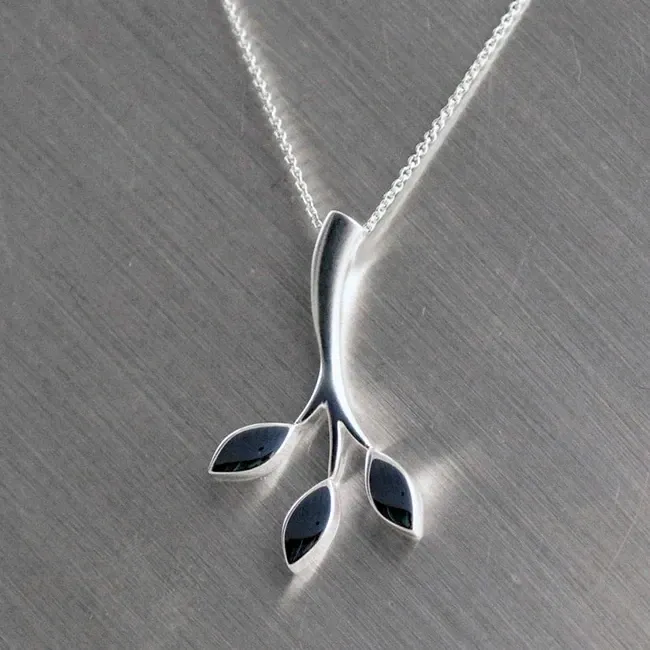 Sassi Design, Kevät riipus