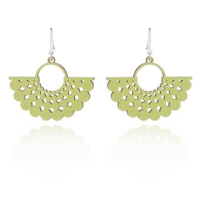 Lumoava Aika puukorvakorut, lime