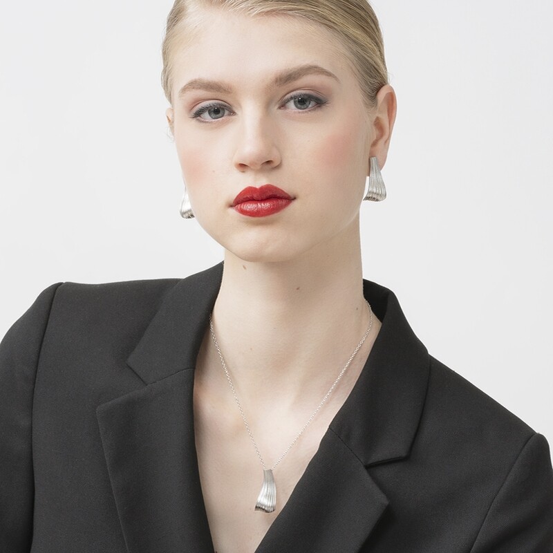 Lumoava Bohemian korvakorut