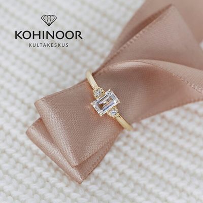 Kohinoor Celeste timanttisormus topaasilla