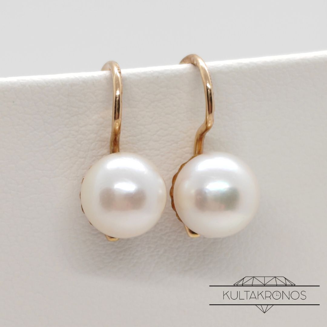 Helmikorvakorut Helmikorvakorut