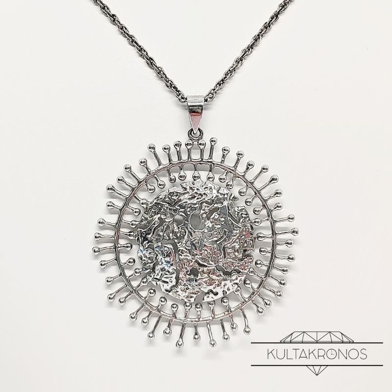 Tapio Wirkkala, Täysikuu kaulakoru