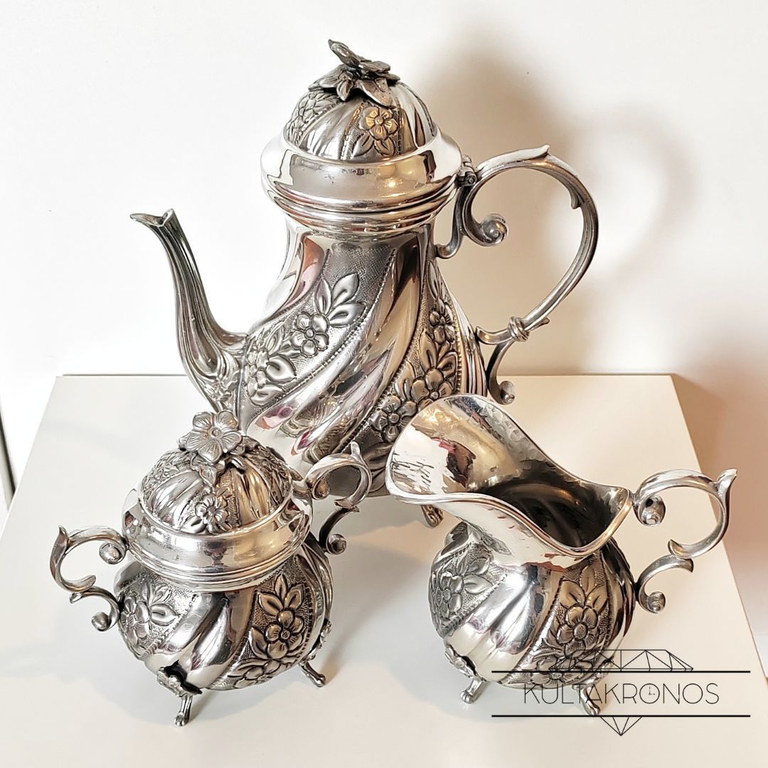 Koristeellinen käsintehty tinasetti - kannu, kermakko ja sokerikko